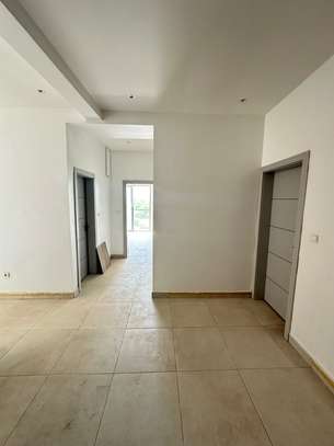 F3 à vendre à la Corniche des Mamelles image 9