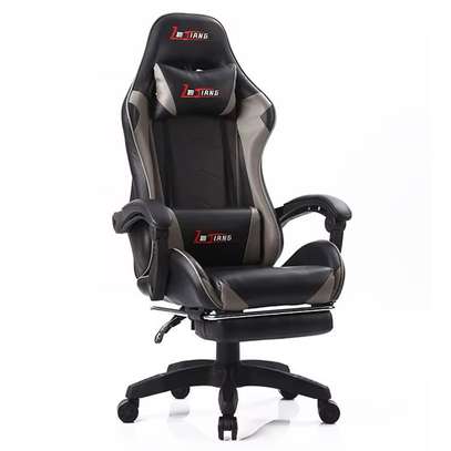 Chaise gamer bureau ergonomique noir blanc avec coussin image 6
