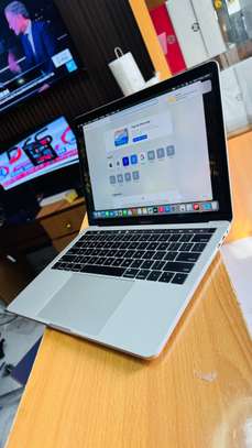 MacBook Pro 2019 - 13’p - SSD 512/Ram16Go i5 image 4