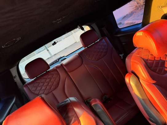 Hyundai Palisade SUV noir spacieux image 8