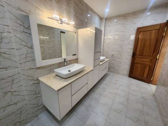 Penthouse F5 et terrasse à louer Mermoz image 13