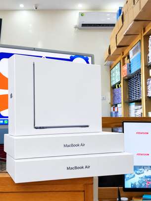 MacBook Air 13.6" M5 (16 Go RAM / 512 Go SSD) image 6