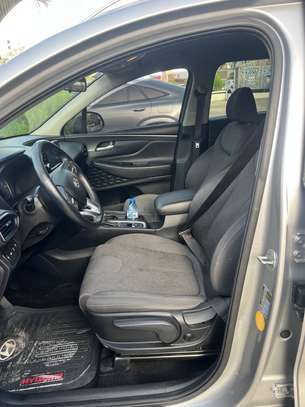 Hyundai santafe 2020 image 4