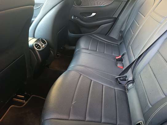 Vends GLC 300 4matic 2019 image 10