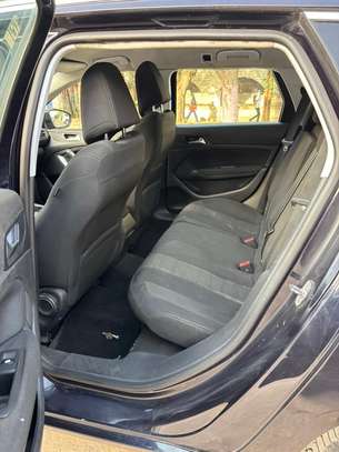 Peugeot 308 2016 image 5