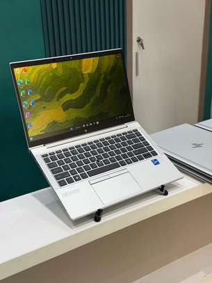 Hp elitebook 840 G8 image 5
