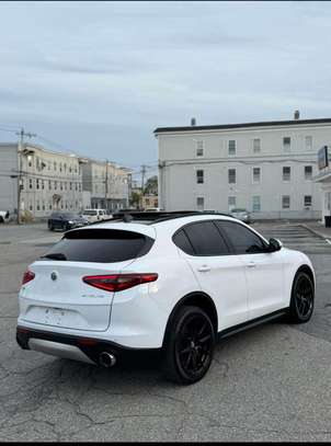 Alfa Romeo Stelvio Full option sport image 3