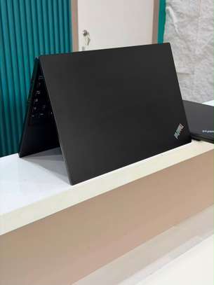 Lenovo Thinkpad E15 image 3
