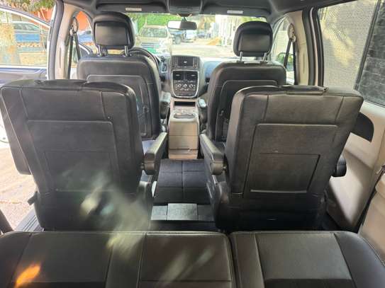 DODGE GRAND CARAVANE 7 places 2017 image 7