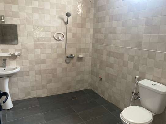 Chambre meublée à louer par jours image 7
