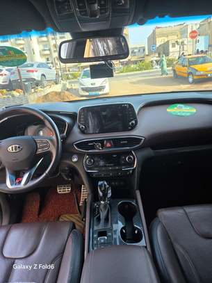 HYUNDAI SANTA FE 2019 image 6