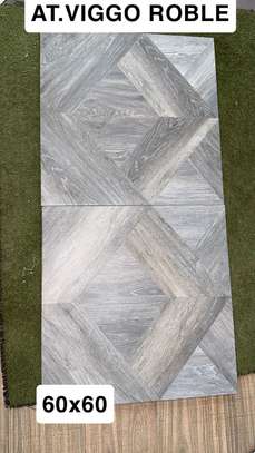 At.Viggo Roble 60x60 Carrelage effet bois chêne gris image 3