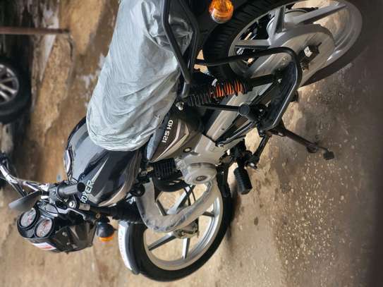 Moto boxer 125cc 9 mois d'utilisation image 3