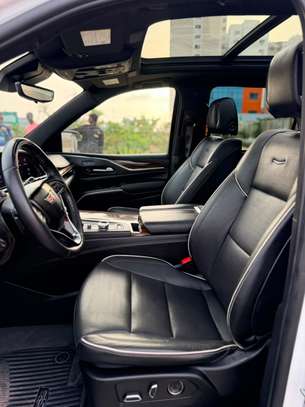 Cadillac Escalade image 7