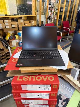 Lenovo ThinkPad E16 Gen 3 /  R5 - 16GB - 512 SSD image 2