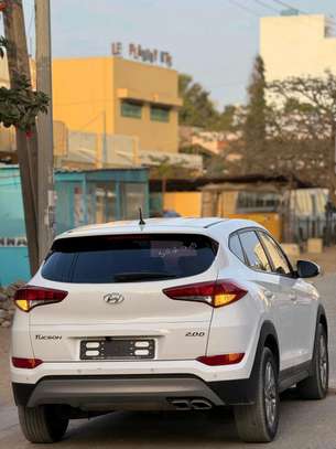 Avant hyundai tucson 2018 autamtique diasel.full option image 6