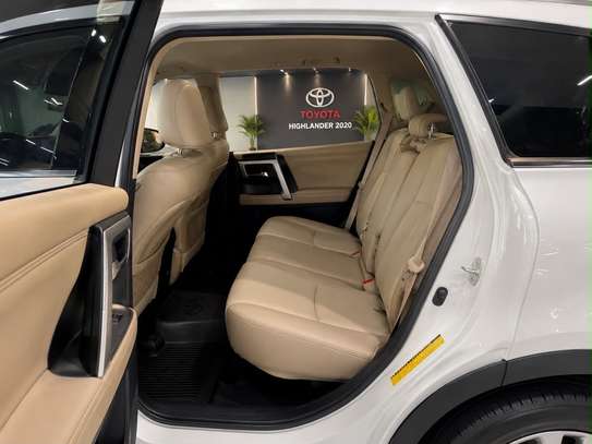 Toyota 4-Runner 2020 image 3