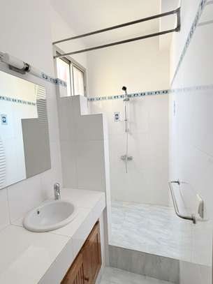 VILLA À VENDRE À NGOR – AVEC TITRE FONCIER ! image 12