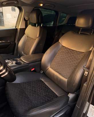 Peugeot 3008 diesel image 14