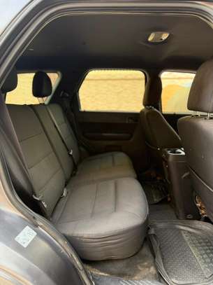 Ford escape image 4