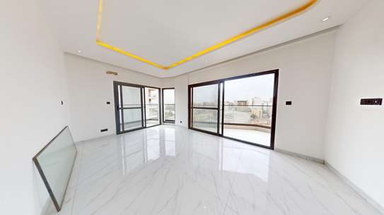 F4 de 170m² au point E image 11