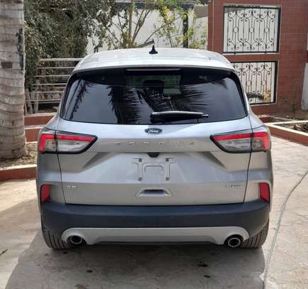 Ford Escape image 3