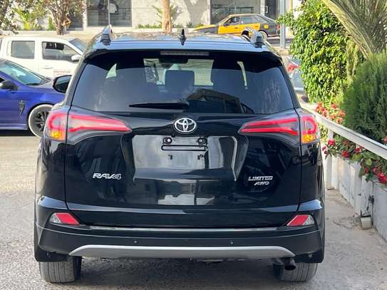 Toyota Rav4 2018 limited image 6