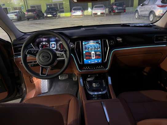 ZOYTE T700 2018 SUV PREMIUM image 11