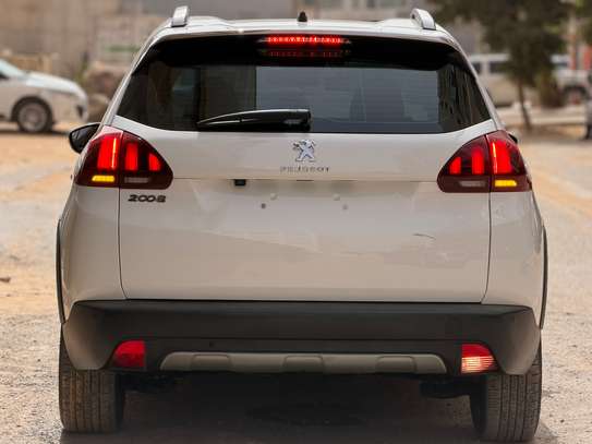 Peugeot 2008 image 4