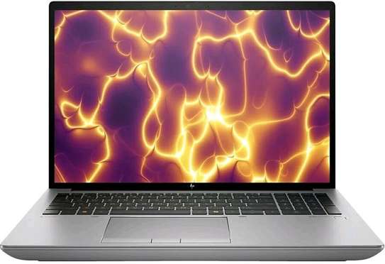 HP ZBOOK FURY 16 G11 workstation image 2