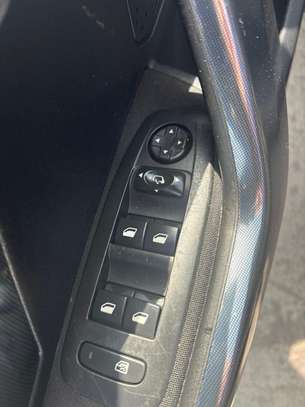 Peugeot 2008 Année 2016  Diesel  Moteur 1.6 image 11