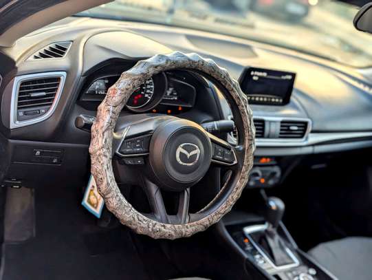 Mazda 3 2018 image 6