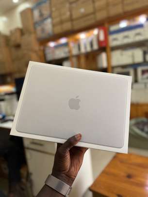 MacBook Neo 13-inch image 4