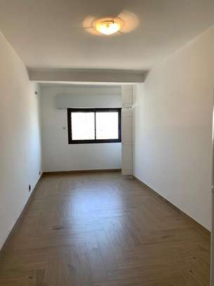 Appartement haut standing au Plateau image 9