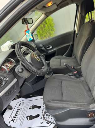 Renault Clio 3 image 9