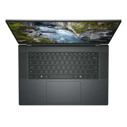 Dell Precision 5690 (Core Ultra 7 / 32 Go / 512 Go SSD ) image 4