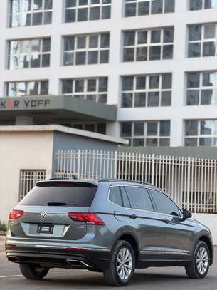 Volkswagen Tiguan 2018 Gris Métallisé SUV Spacieux image 12