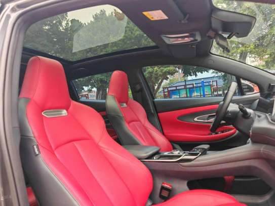 Changan Uni-T SUV compact Gris métallisé Essence image 5
