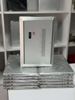 Hp elitebook 840 G8 image 5