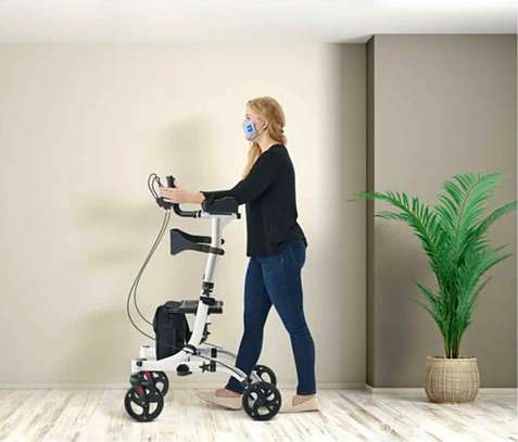 Déambulateur vertical- Rollator  -  Aide à la mobilité image 6