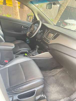 kia CARENS image 6