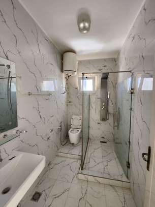 Appartement f4 avec piscine commune au 4 e étage image 9