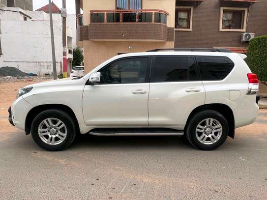 TOYOTA LAND CRUISER image 6