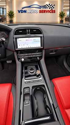 Jaguar F-Pace 2017 essence full options image 6