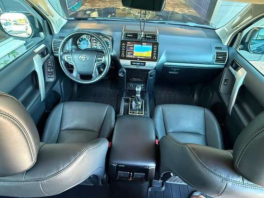 TOYOTA PRADO 2021 image 11