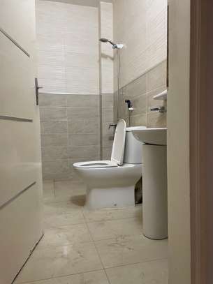 Appartement F4 spacieux, élairé et bien ventilé. image 6