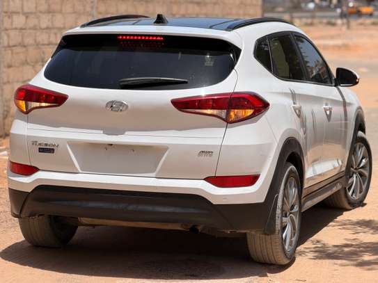 Hyundai Tucson AWD 2017 image 11