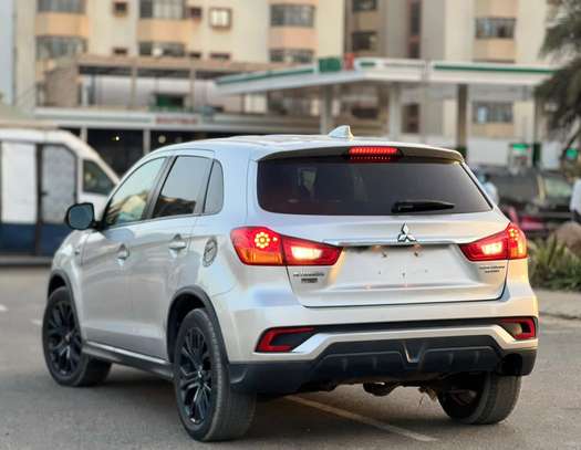 Mitsubishi  Outlander sport Année : 2018 image 5