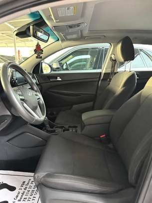 Hyundai Tucson image 11