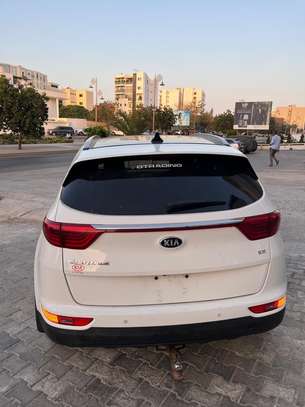 KIA SPORTAGE image 3